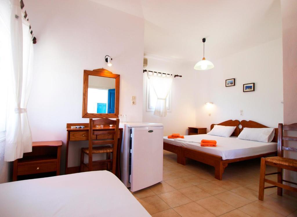 Meltemi Pension Ios Island Luaran gambar