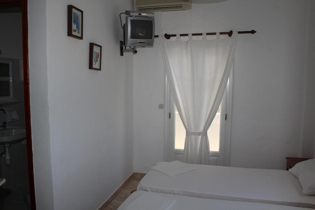 Meltemi Pension Ios Island Luaran gambar