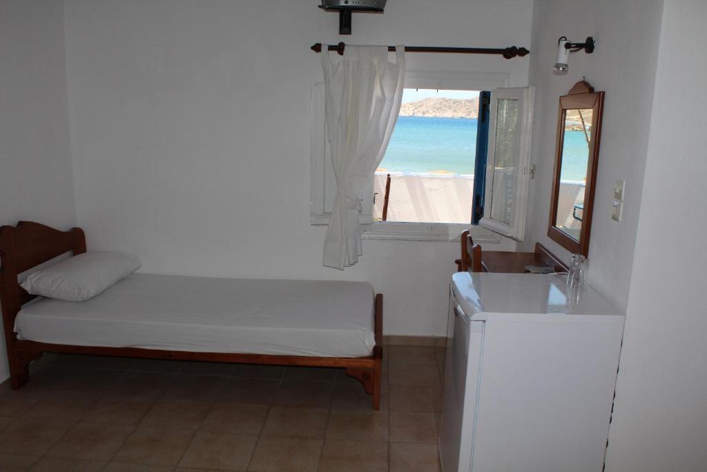 Meltemi Pension Ios Island Bilik gambar